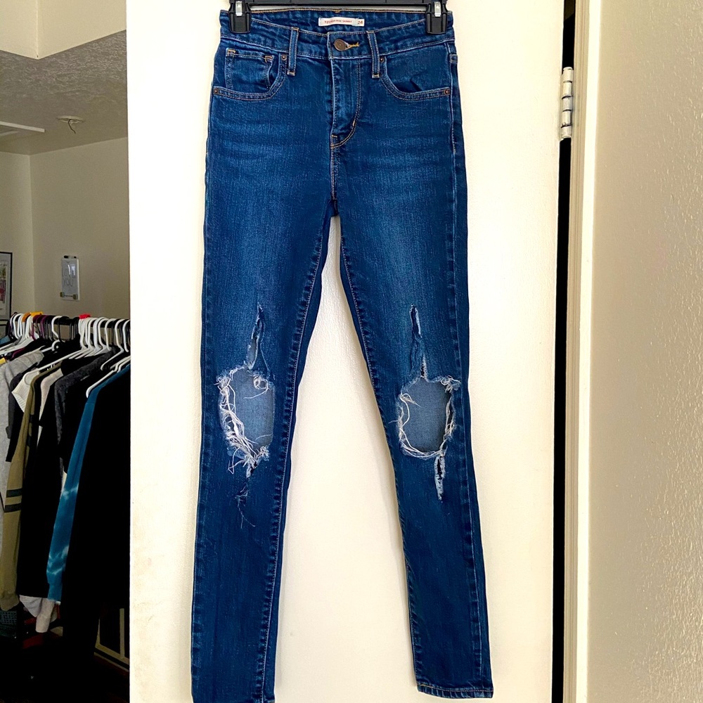 High Rise Skinny Levi Jeans
